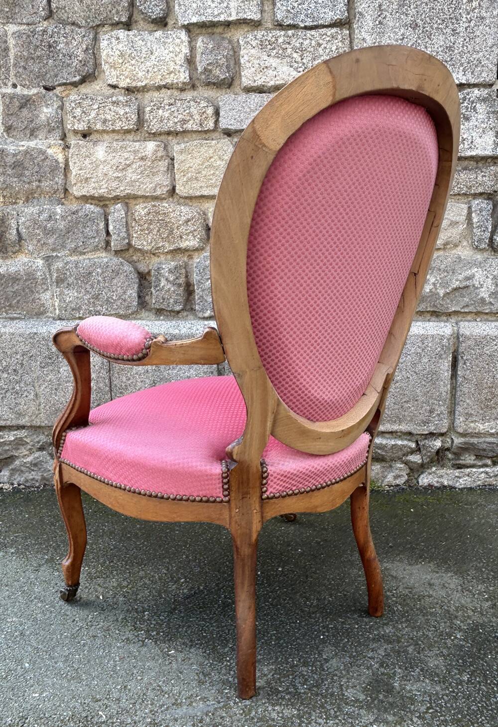 Louis Philippe medallion armchair, vintage, late 19th century, early 20th century.