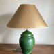 Lampe balustre en terre vernissée verte Provence 1960
