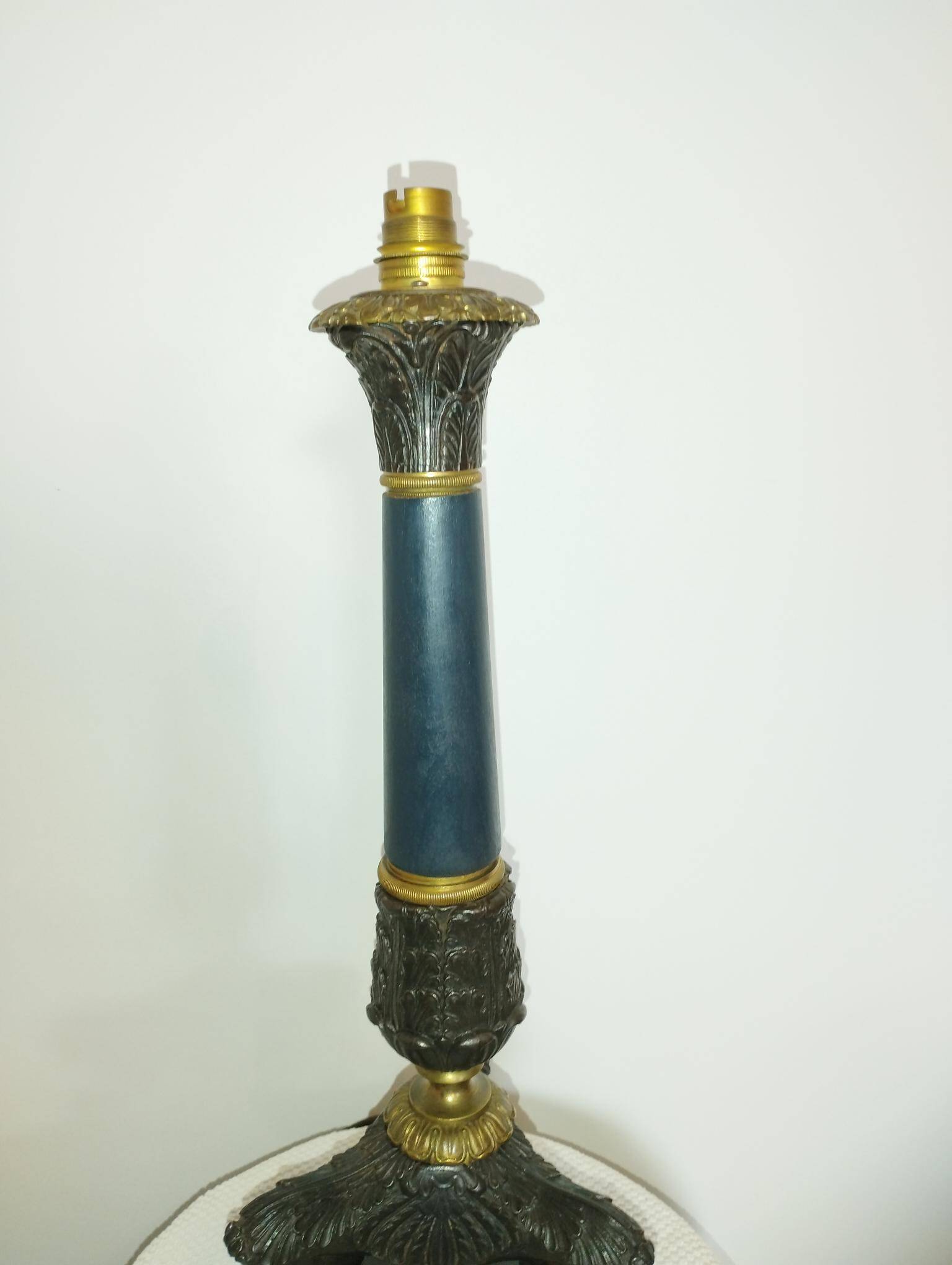 Antique lamp base with lion's paw - Restoration Period - Empire