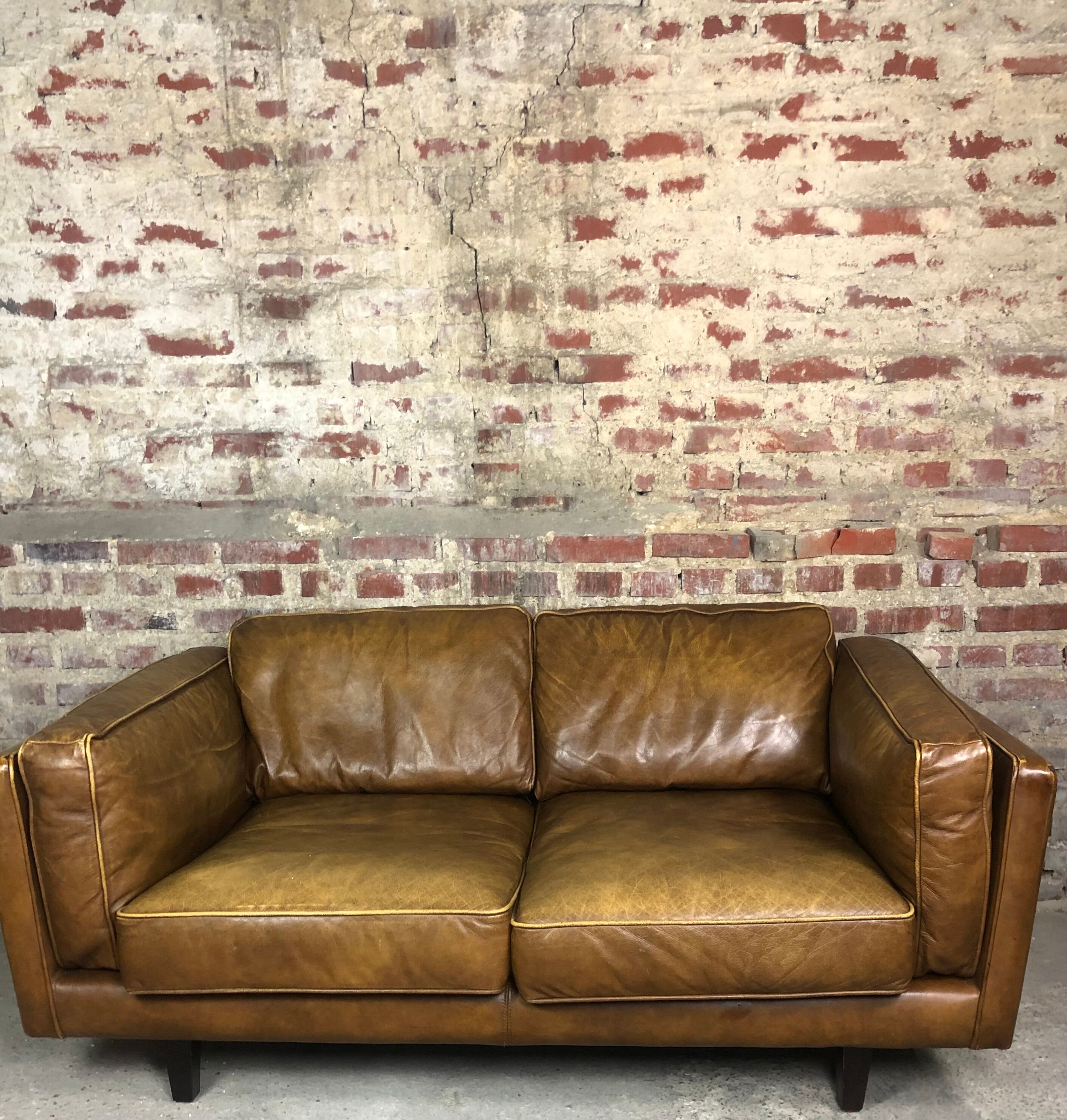 Vintage 2-seater sofa 80 S in camel leather