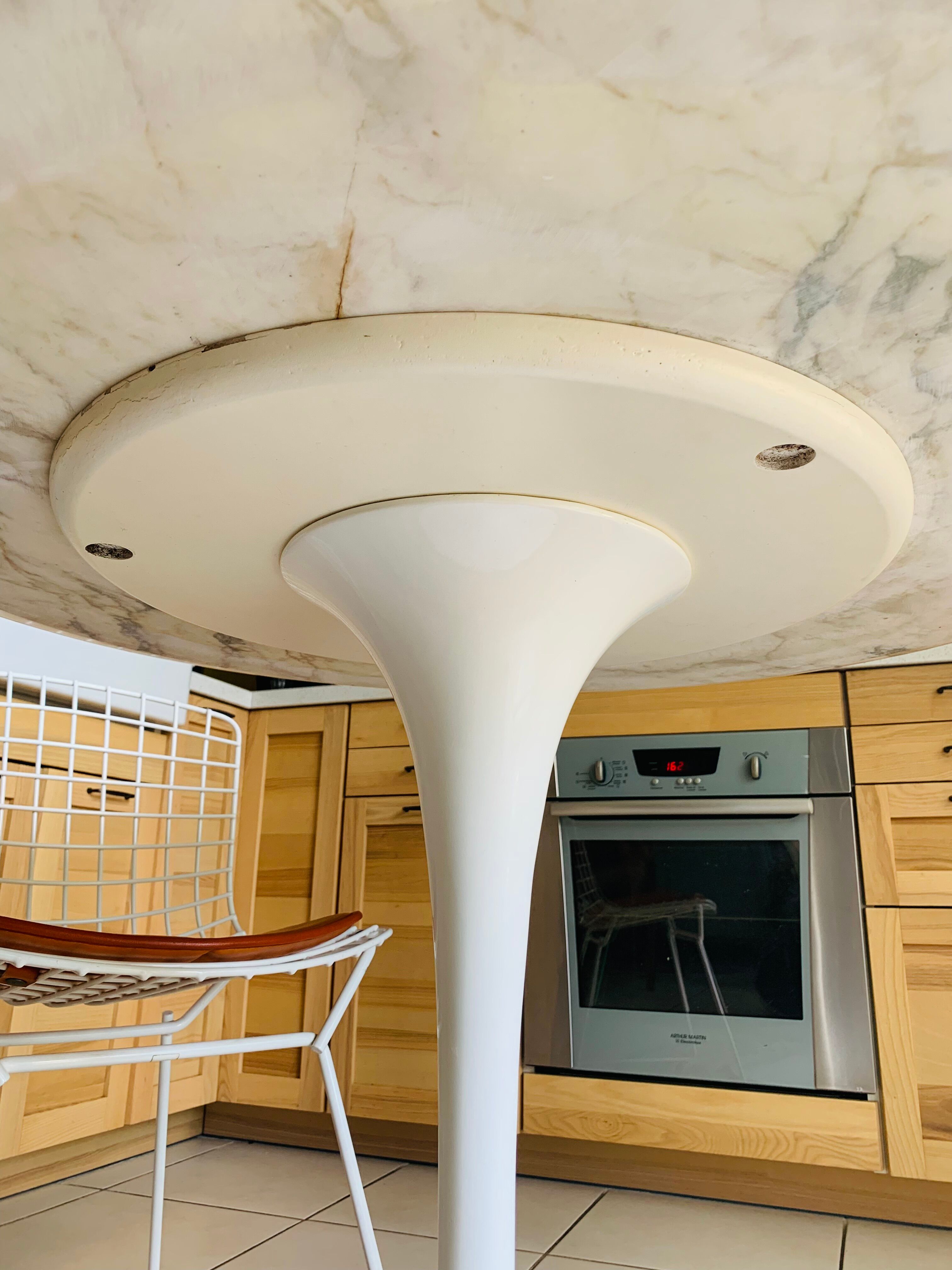 Table Tulip by Eero Saarinen for Knoll