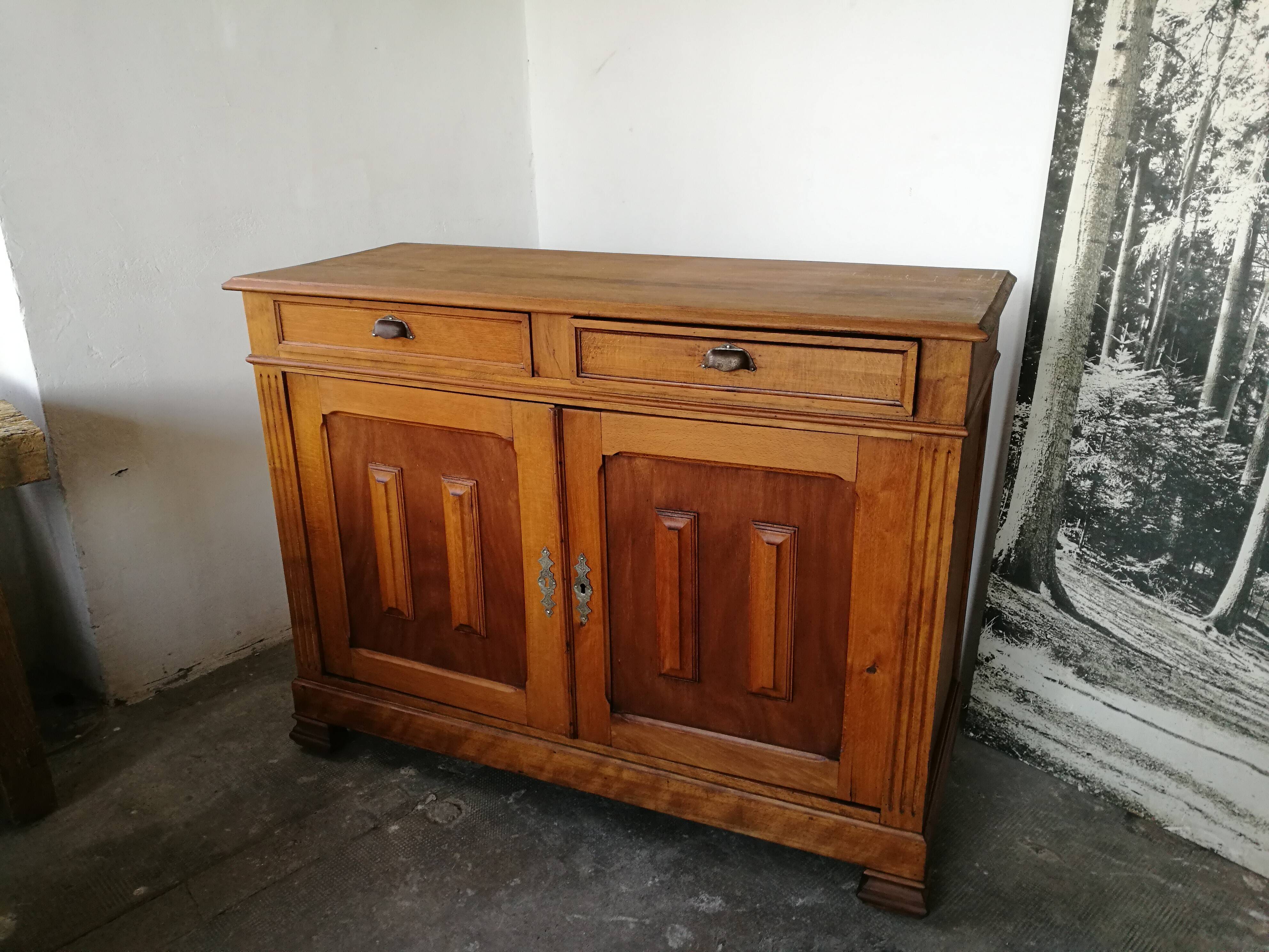 Buffet parisien, bois brut