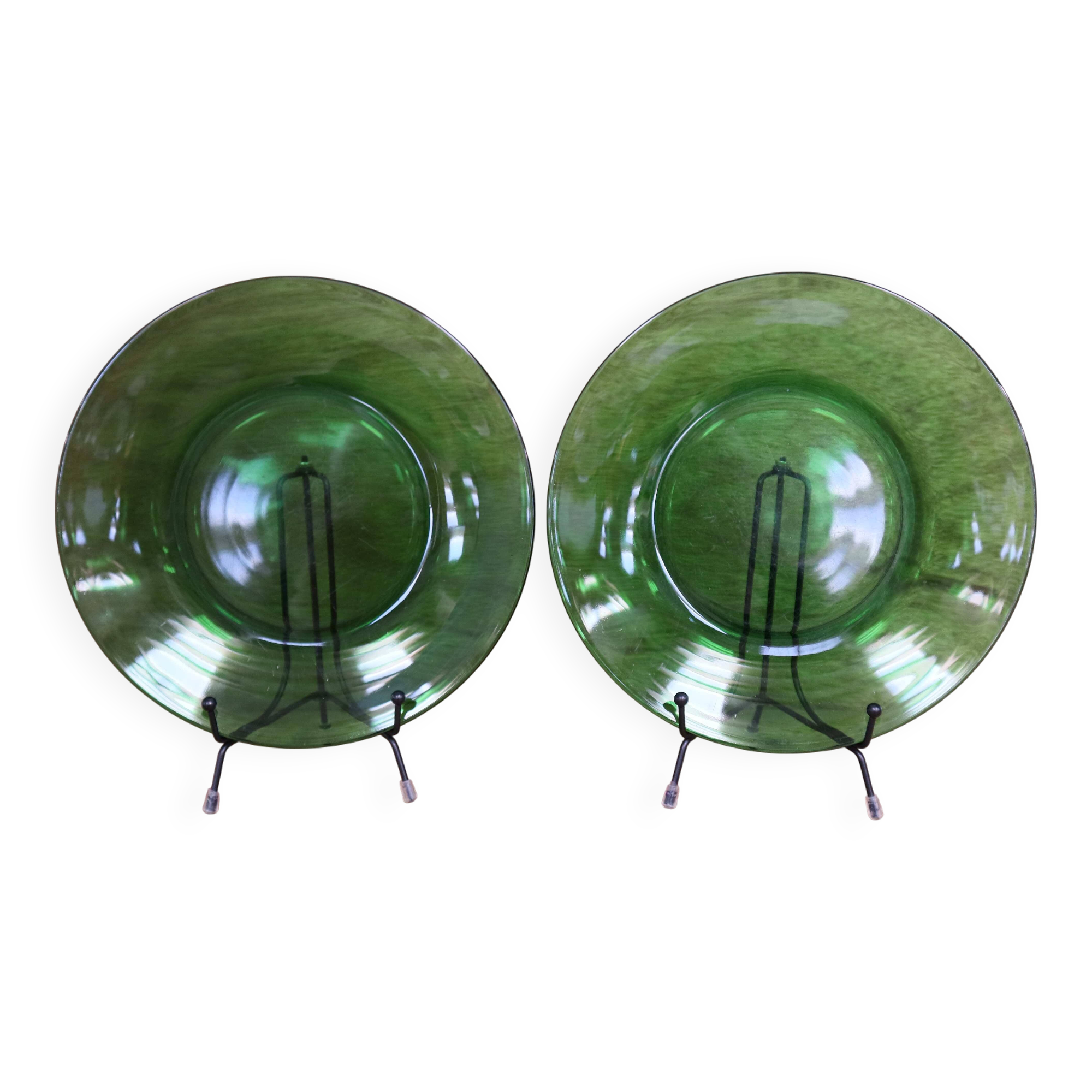 2 vintage green flat plates in tempered glass Vereco France