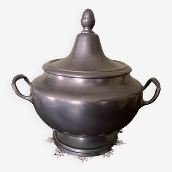 Pewter tureen