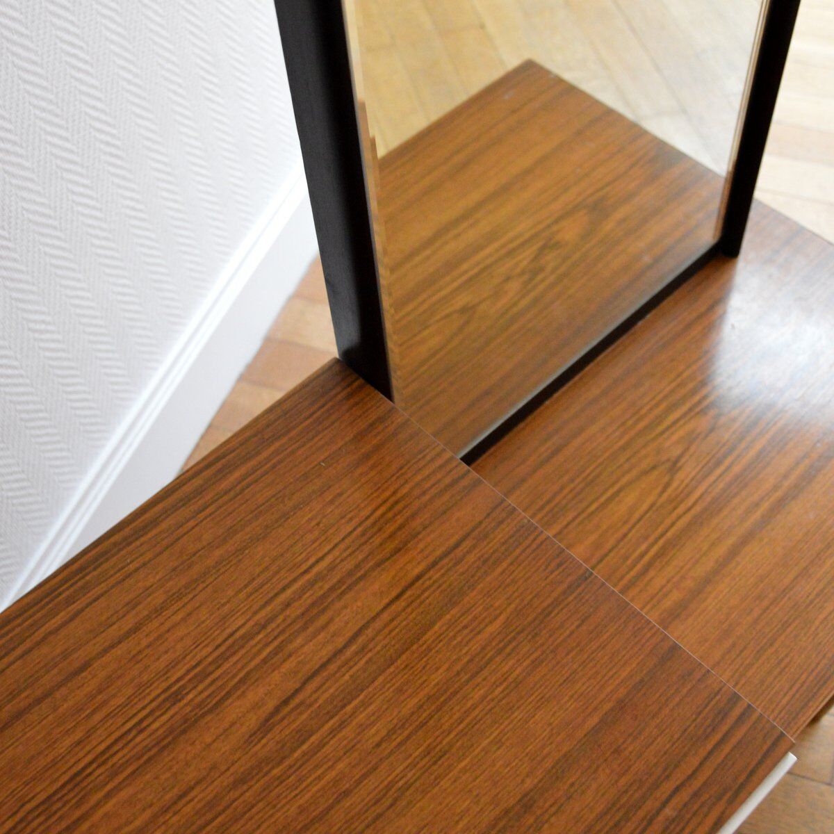 Entry furniture