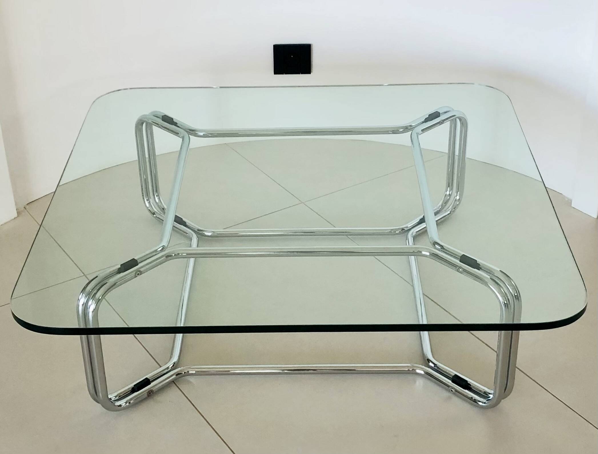 Glass and chrome metal coffee table, Italy 1970s