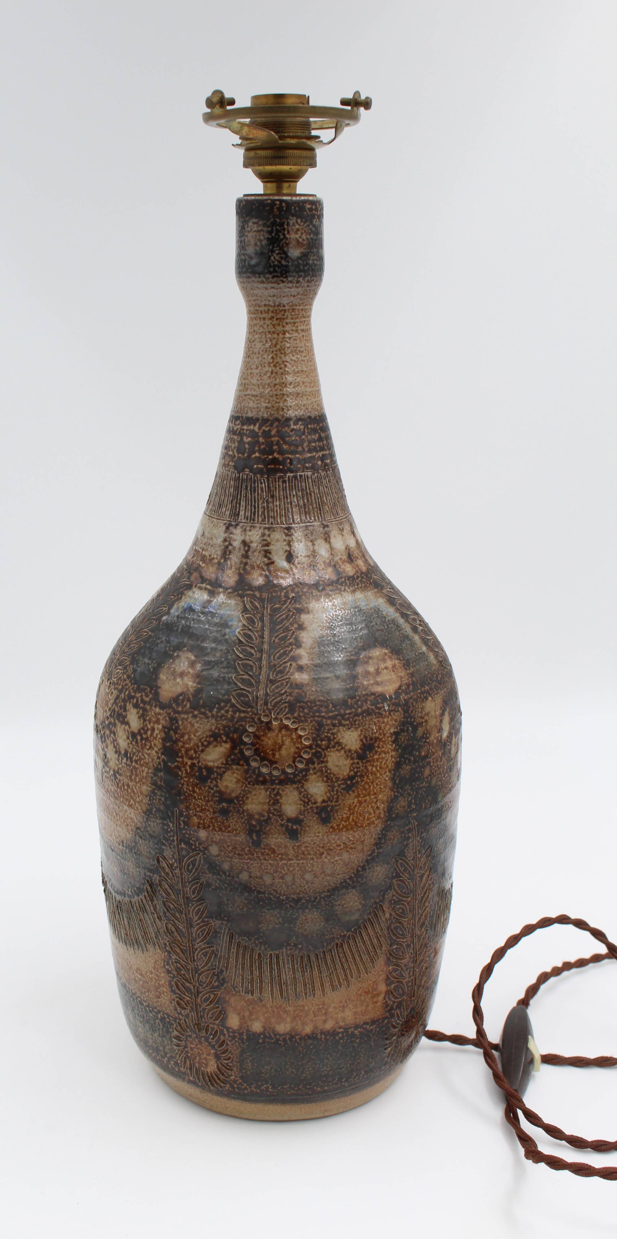 Ceramic lamp base signed jc courjault keraluc in quimper circa 1970