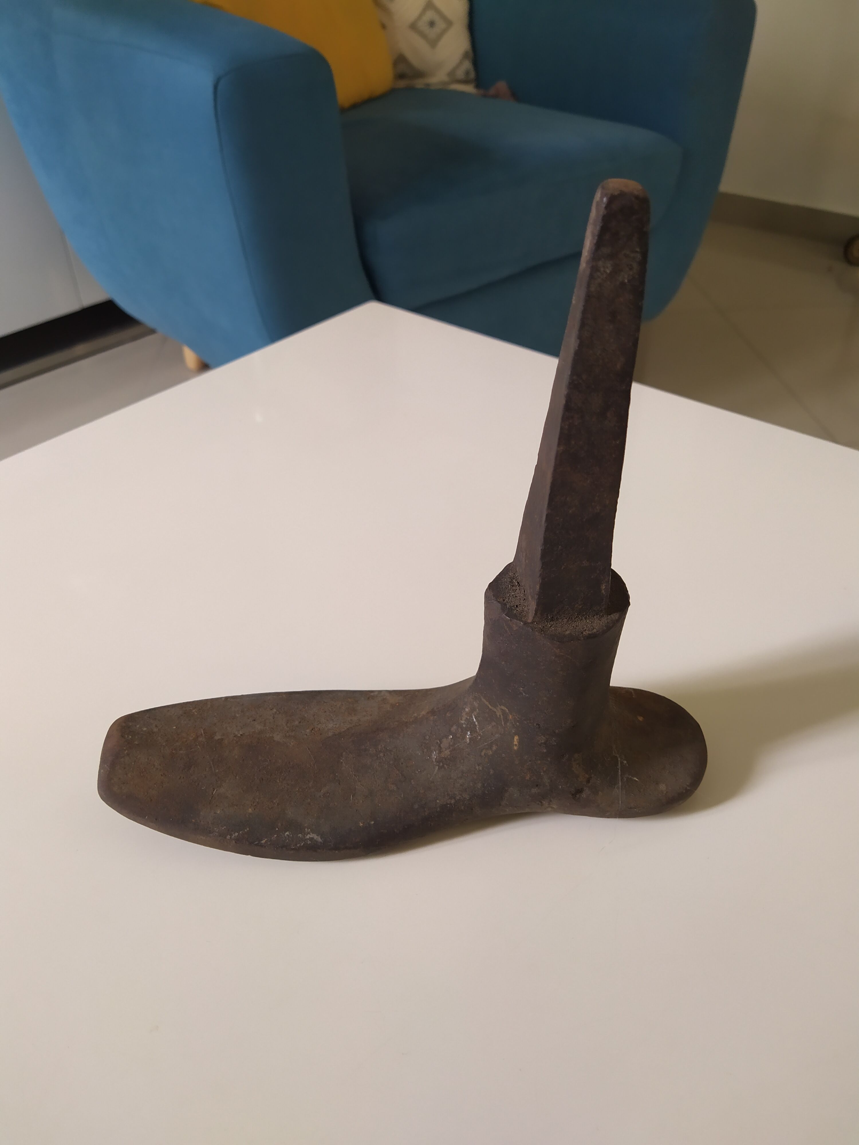 Cast iron shoe shape