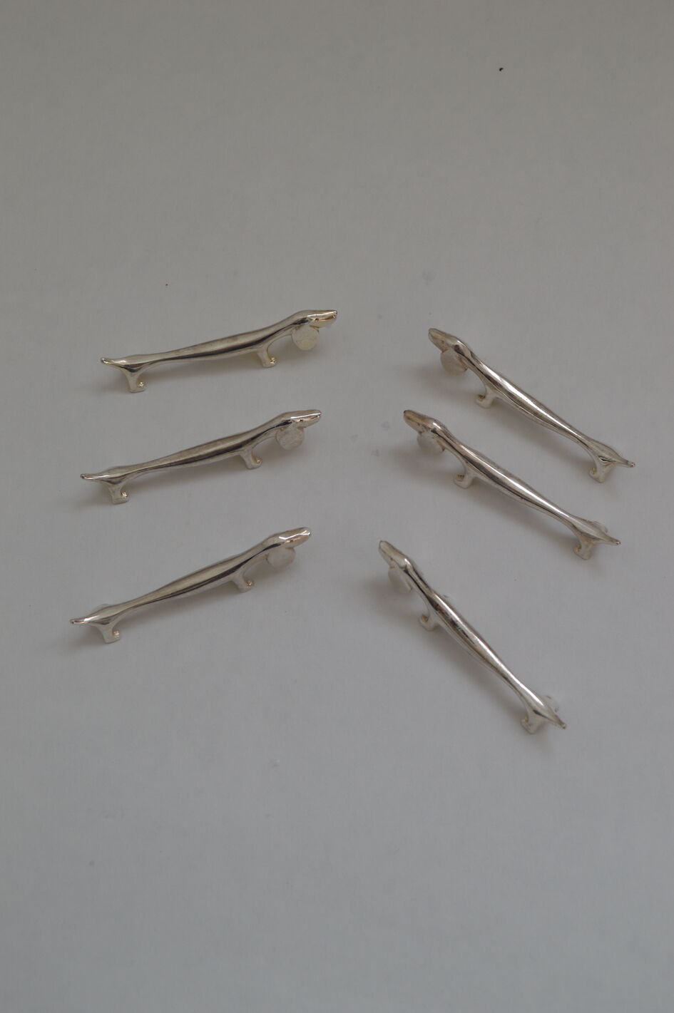 6 silver plated basset knife holders