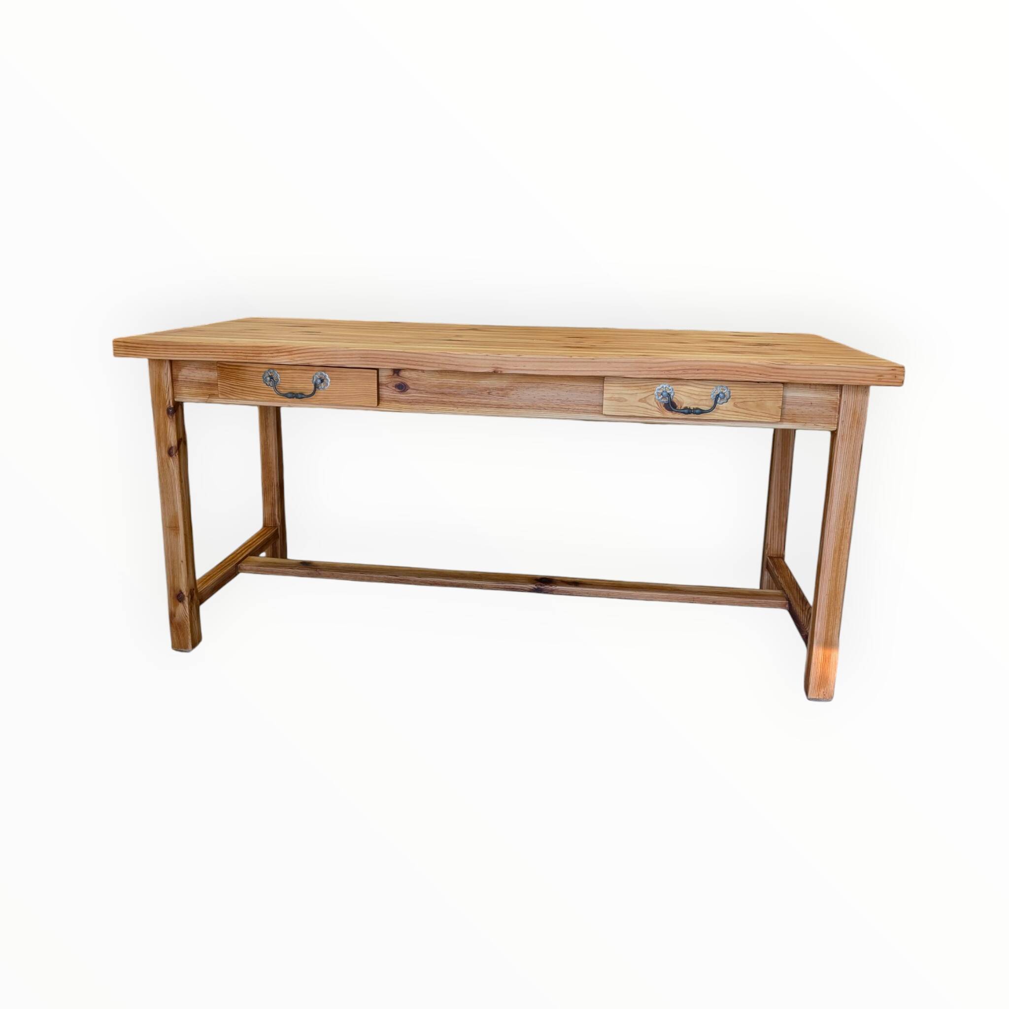 Farmhouse table with spacer base