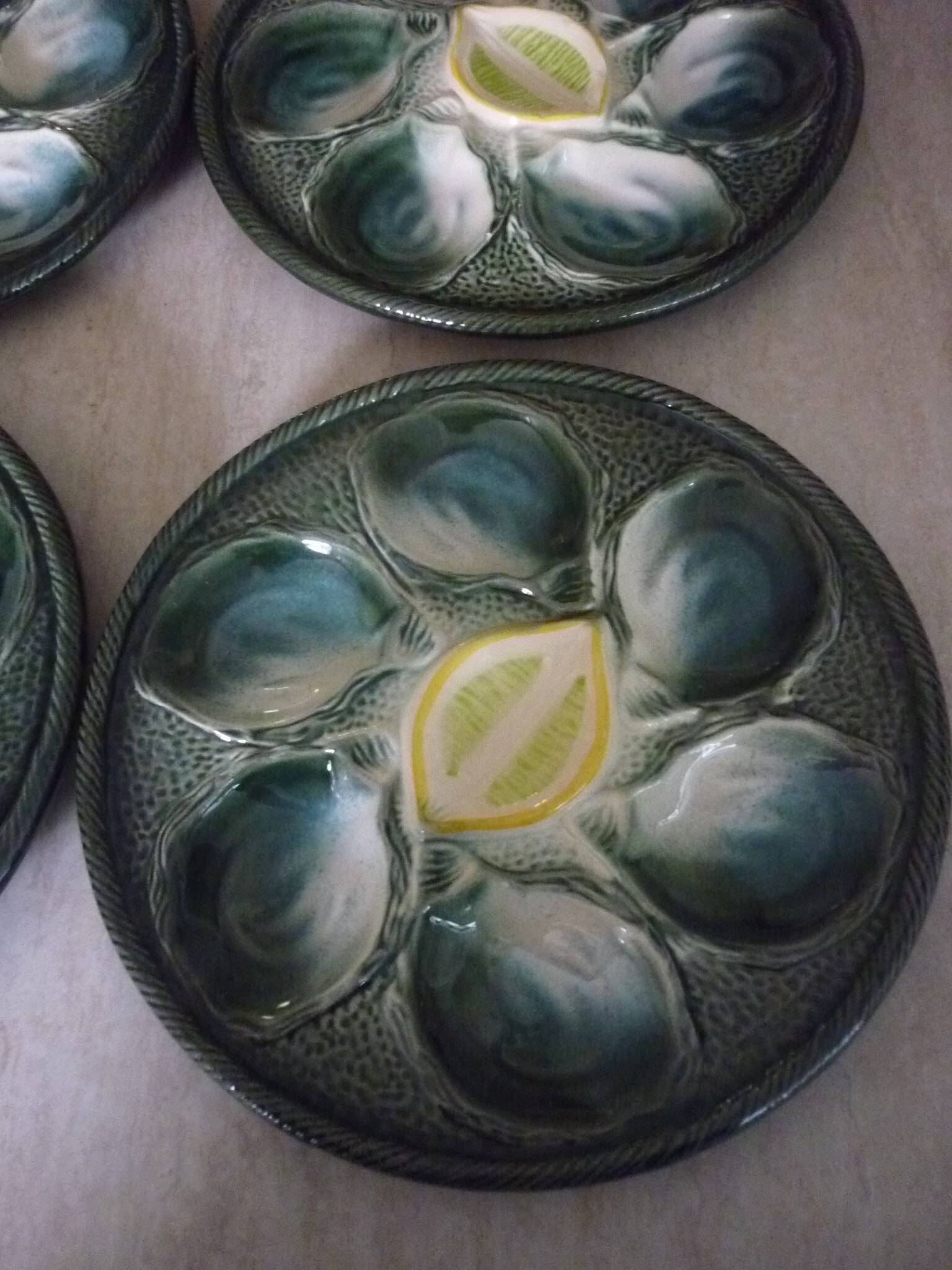 6 Saint Clément oyster plates 4589