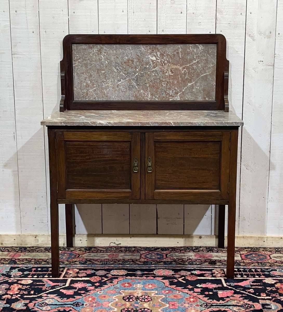 English toilet furniture in mahogany and marble from the early 20th century.