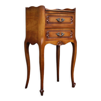Table de chevet en merisier de style Louis XV