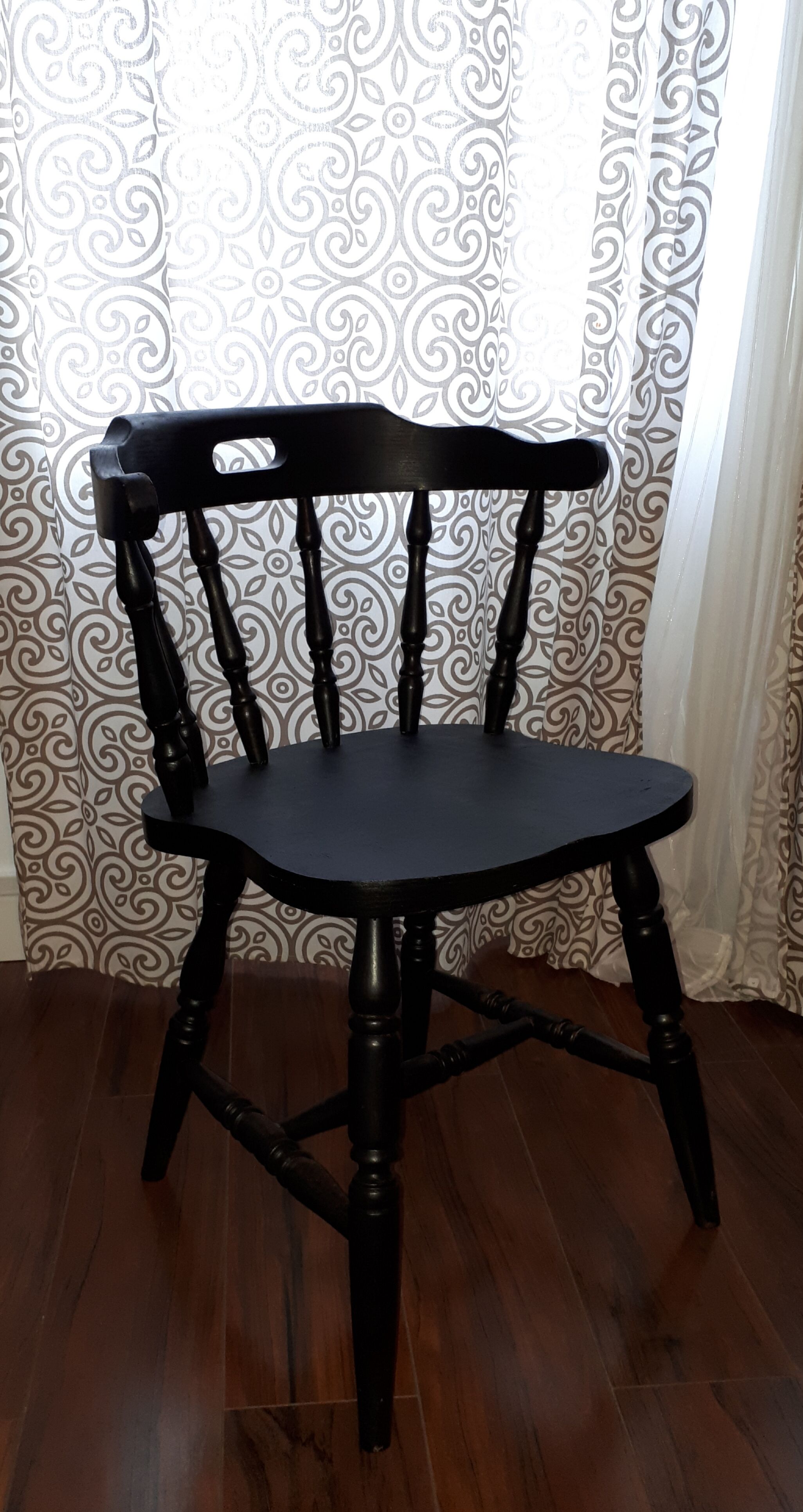 Black saloon chair