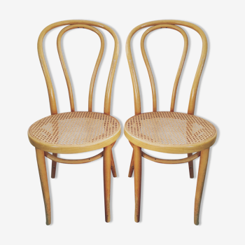 Paire de chaises bistrot cannée