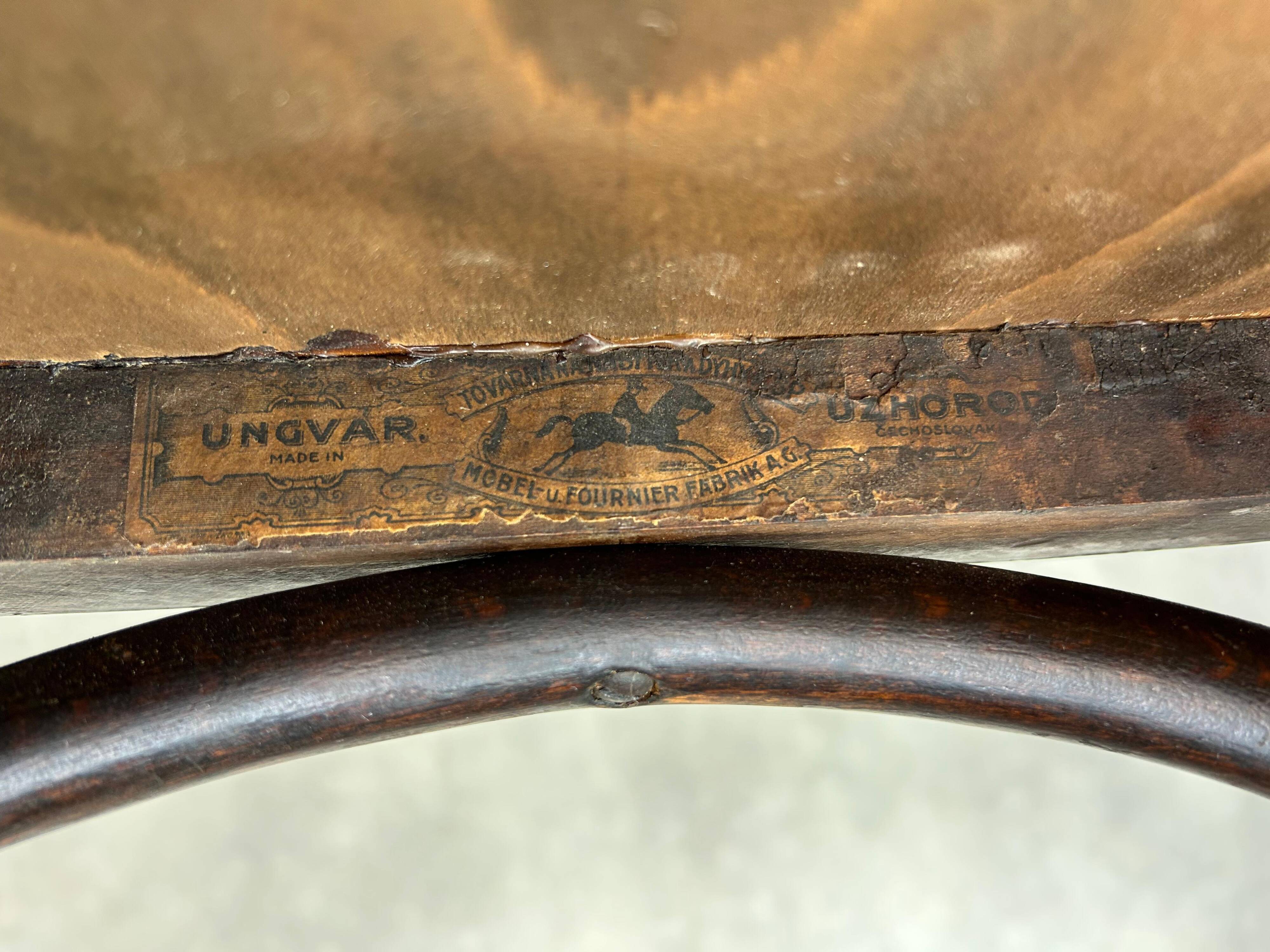 Dining chair in beech and bentwood by Thonet Uzhhorod Czechoslovakia