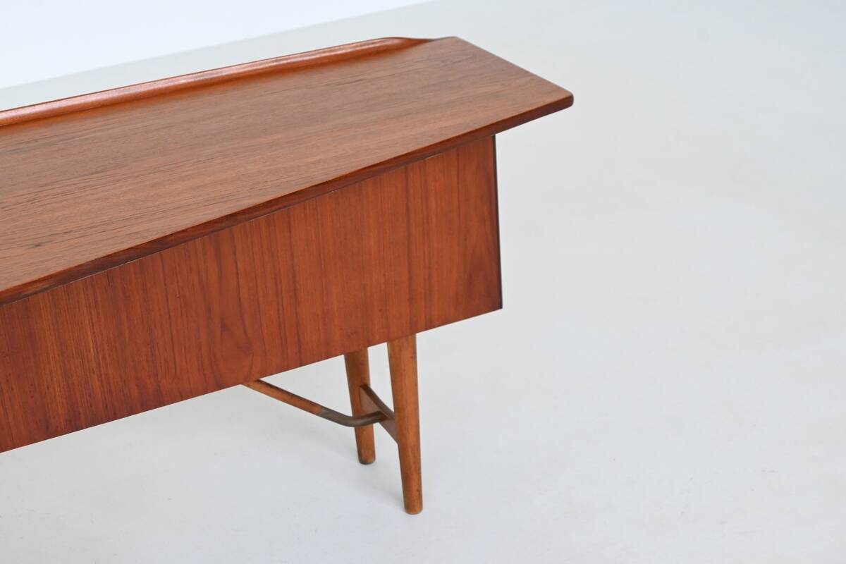 Peter Løvig Nielsen boomerang writing desk in teak Løvig Denmark 1960