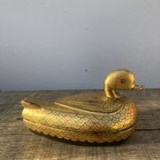 Canard en bois en laqué dorée de Birmanie milieu XXème formant une boîte