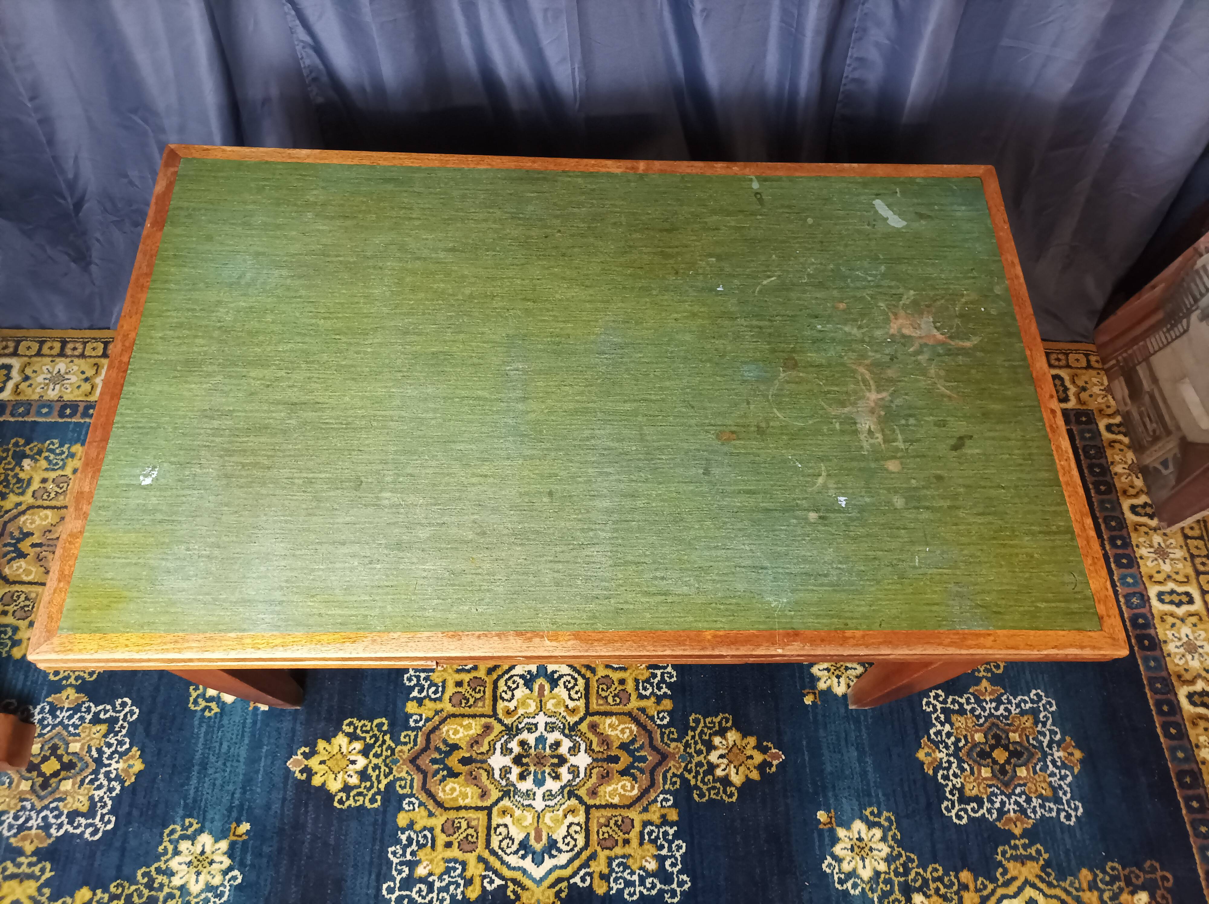 Vintage oak extendable table
