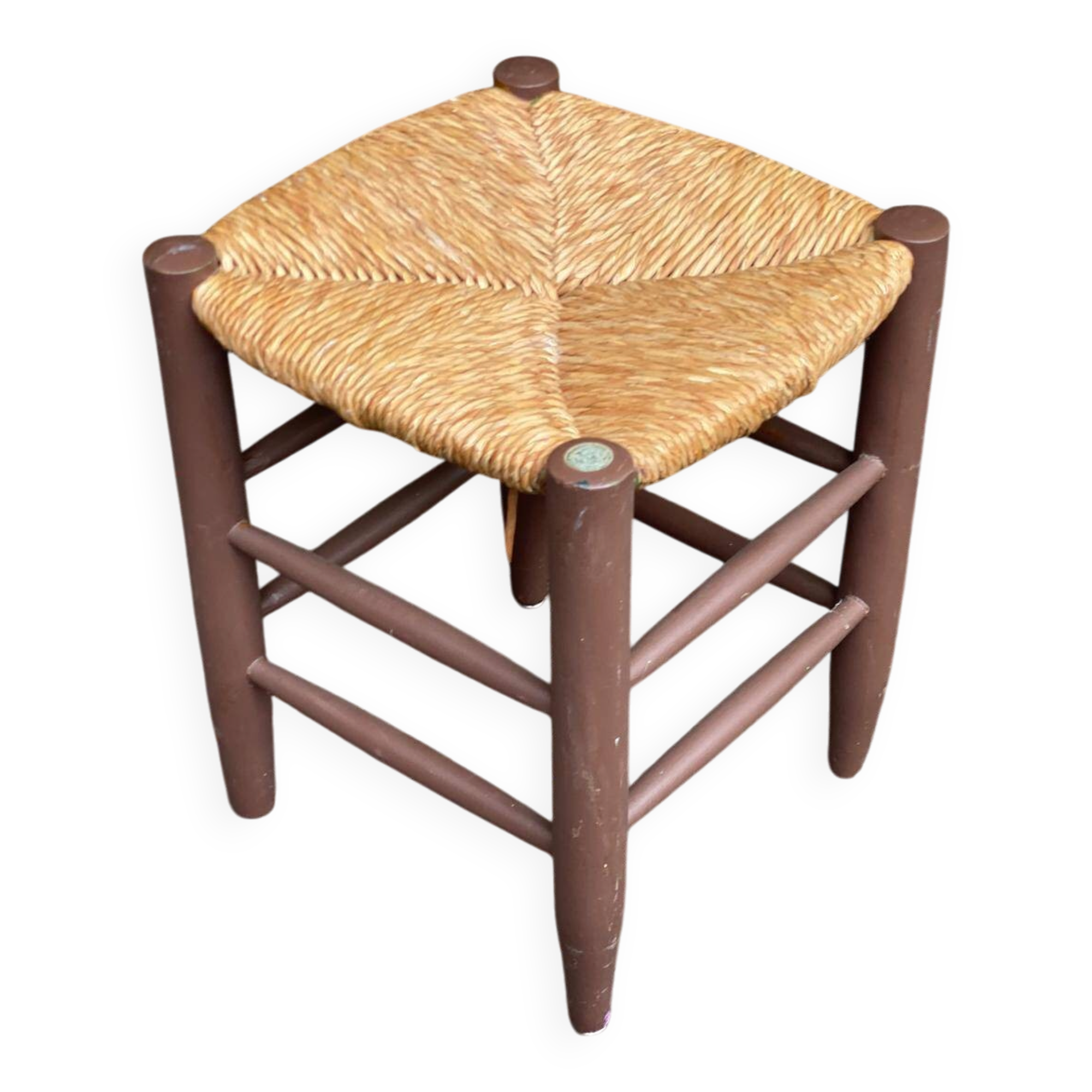Traditional farmhouse stool in solid wood with straw seat.