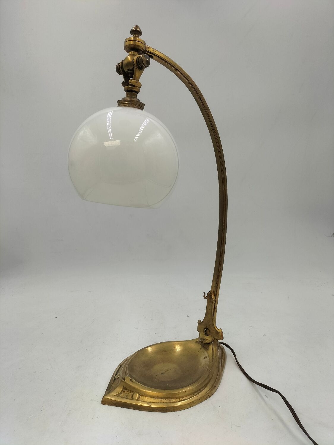 Art Nouveau bedside lamp