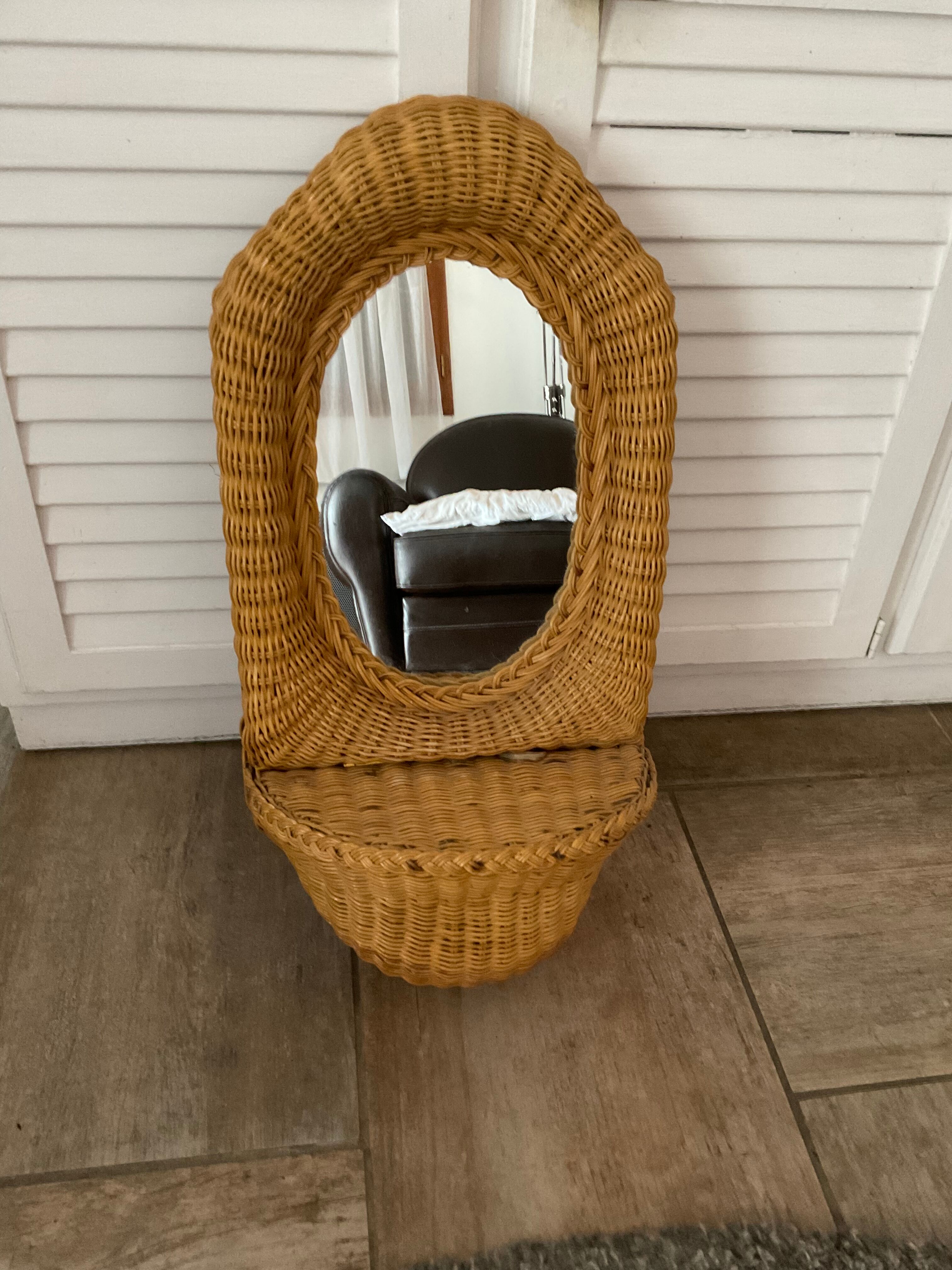 Mirror wicker