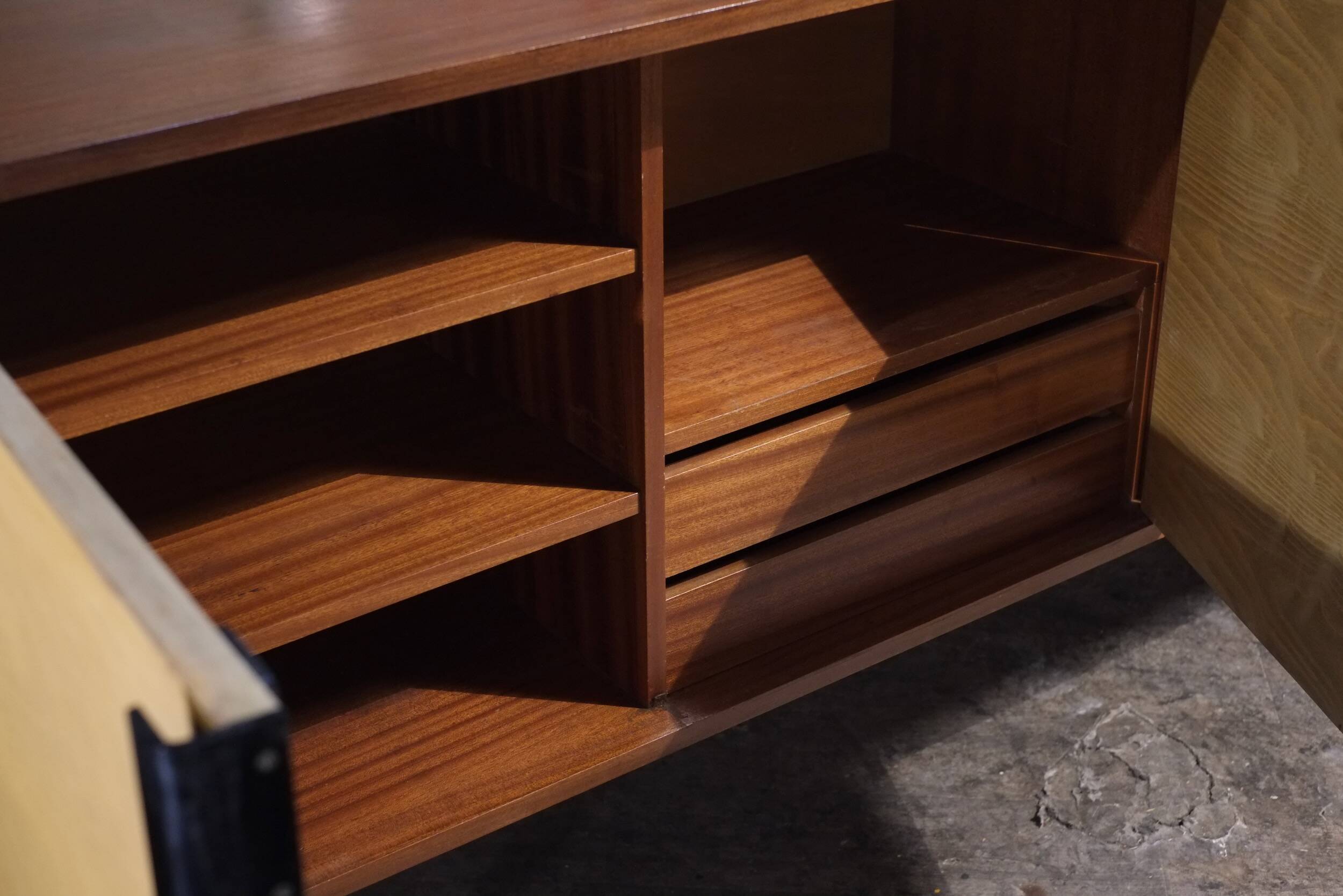 enfilade design vintage style Alain Richard or Pierre Gariche