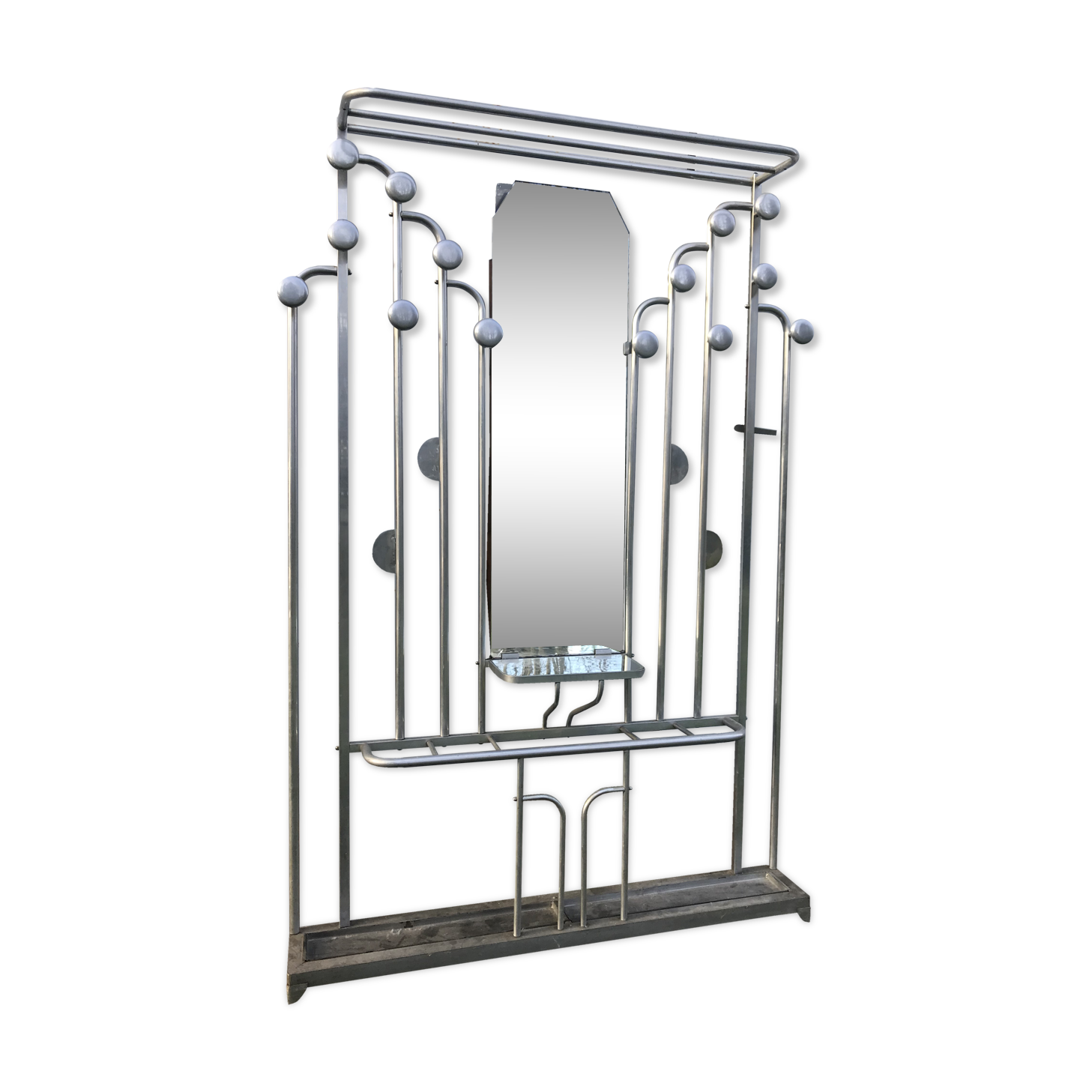 Art Deco tin cloakroom