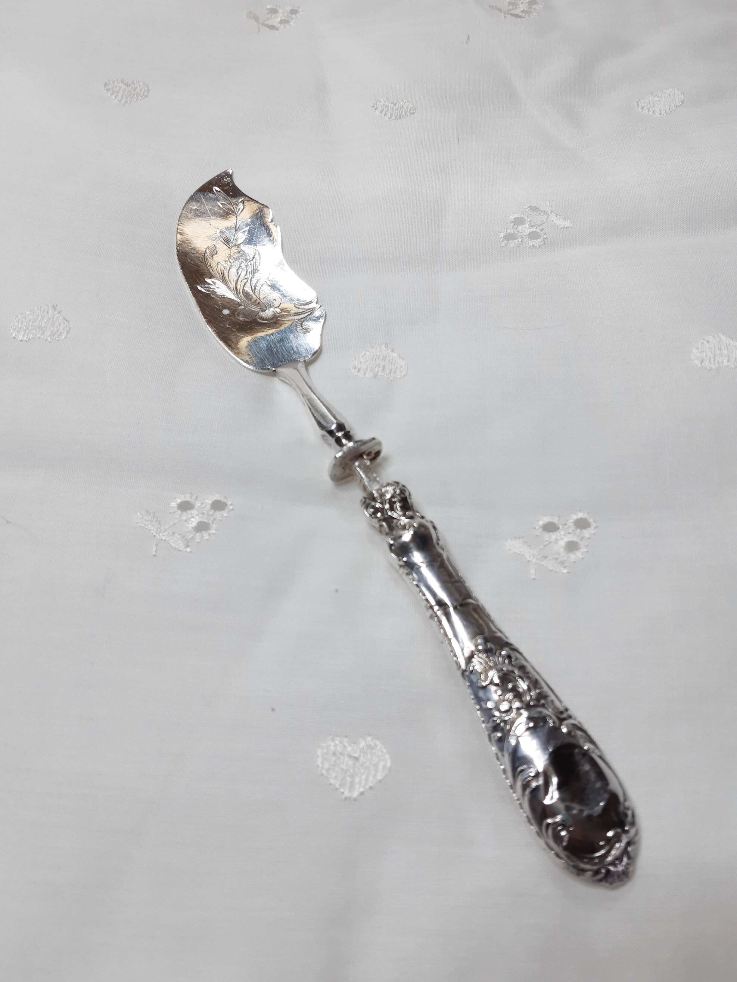 Silver fishshovel filled, antique French