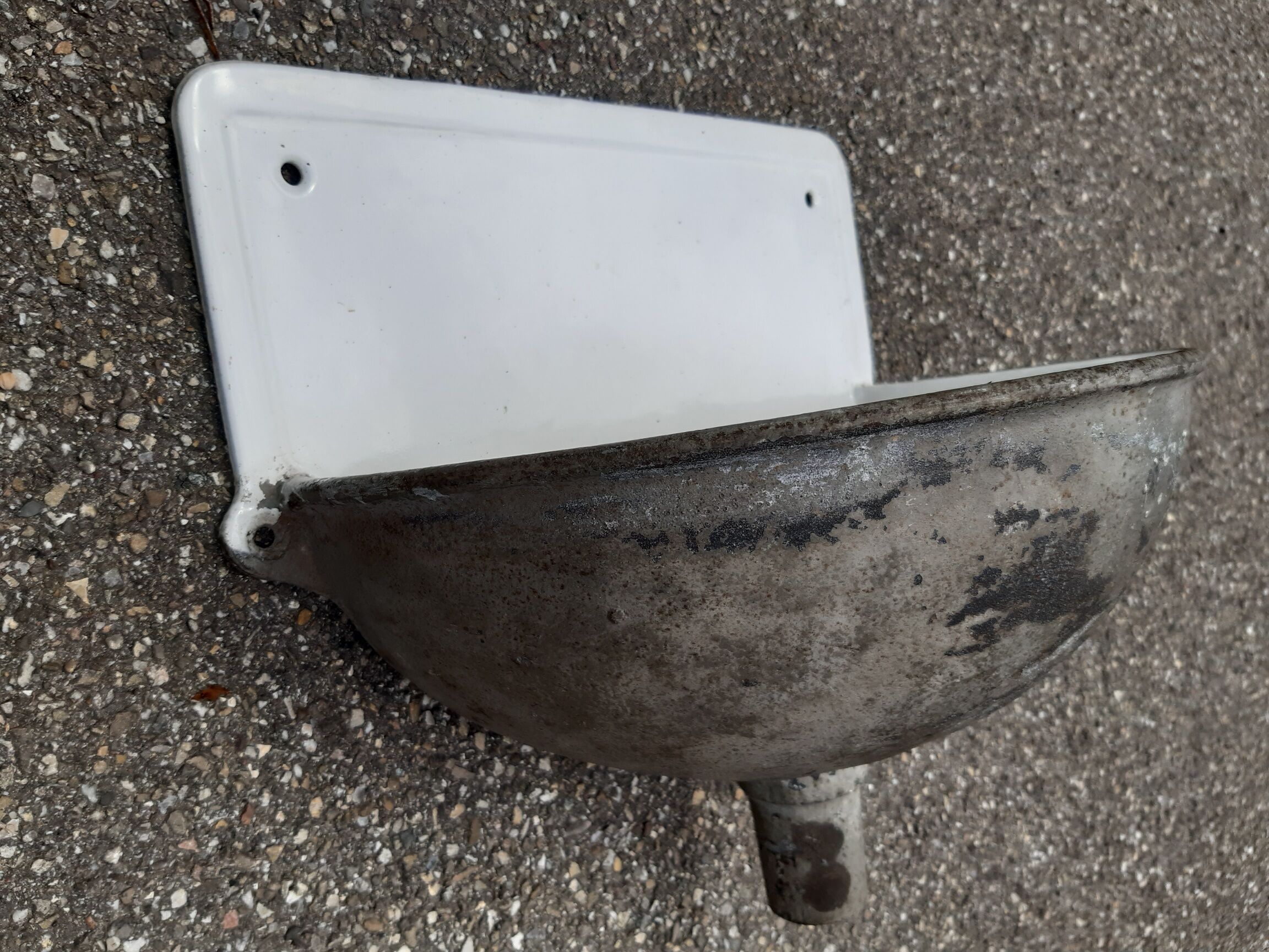 Enamelled cast iron sink 1940
