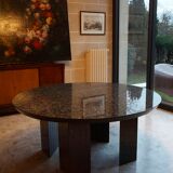 Round table in polished granite 10 seats