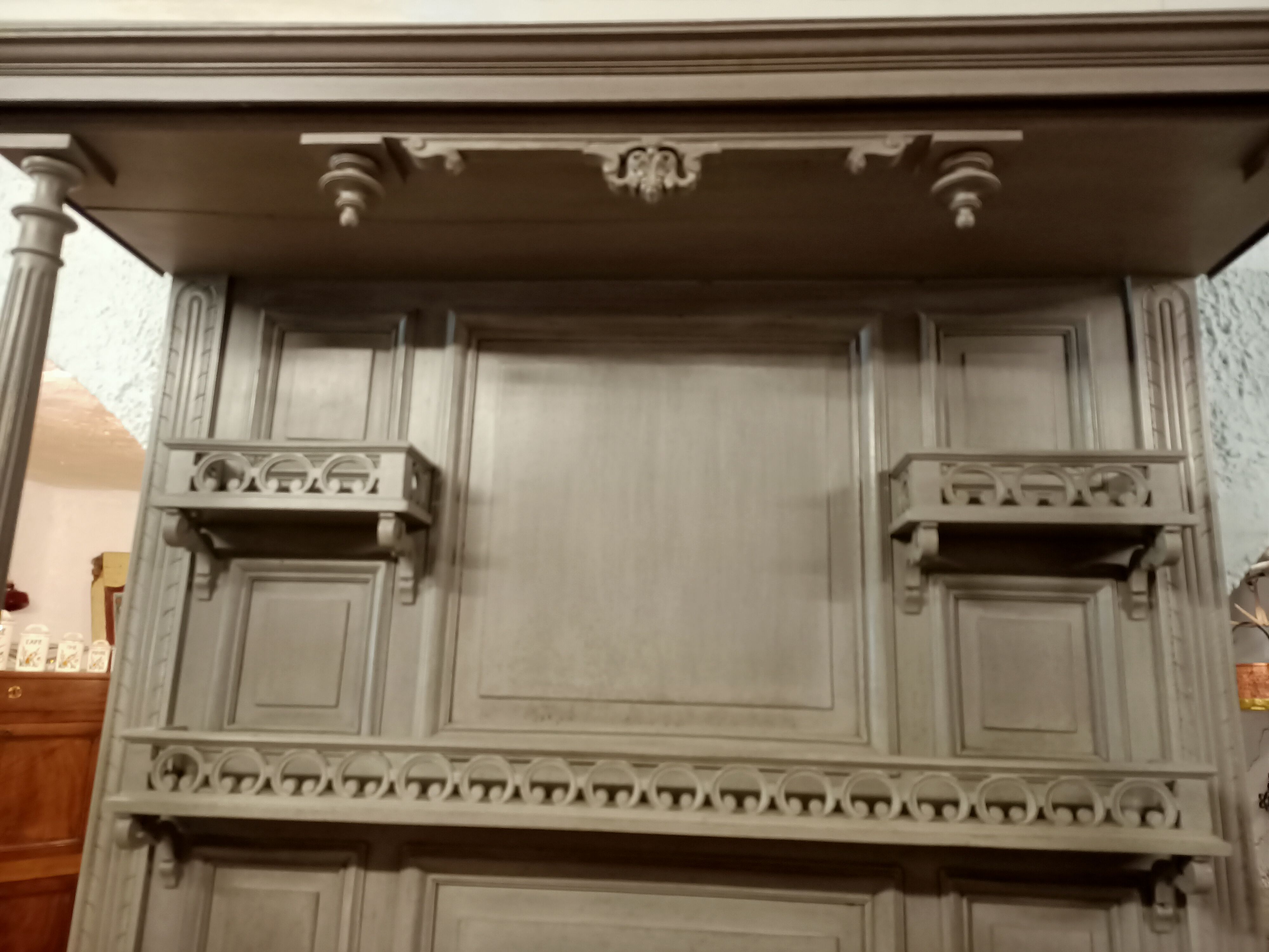 Sideboard 2 sculpted body