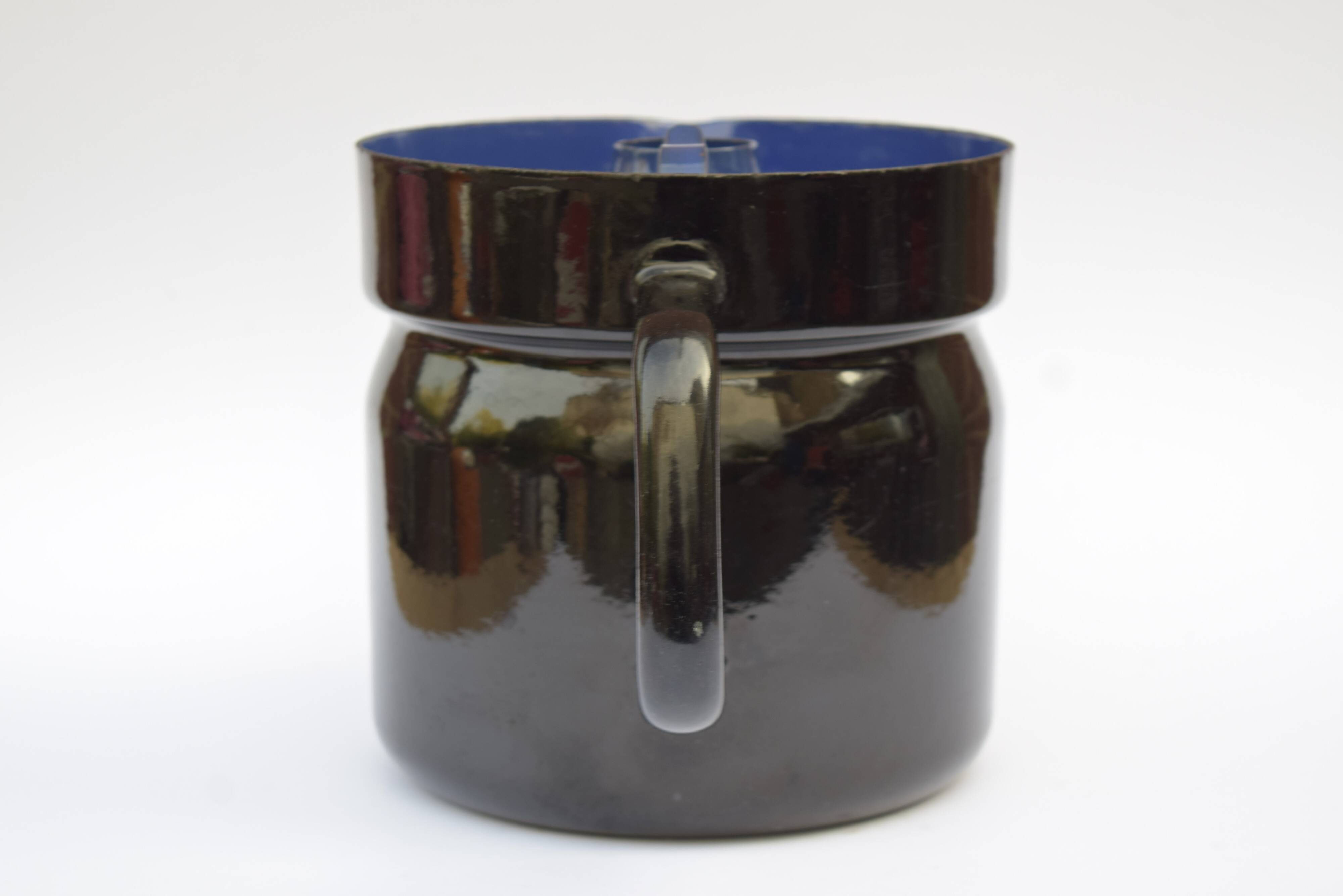 Vintage enameled sheet metal milk jug with lid for boiling milk - 1950s