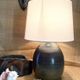 Pied de lampe en céramique et câble en tissu tressé