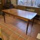 Table scandinave galbée extensible papillon en teck années 60