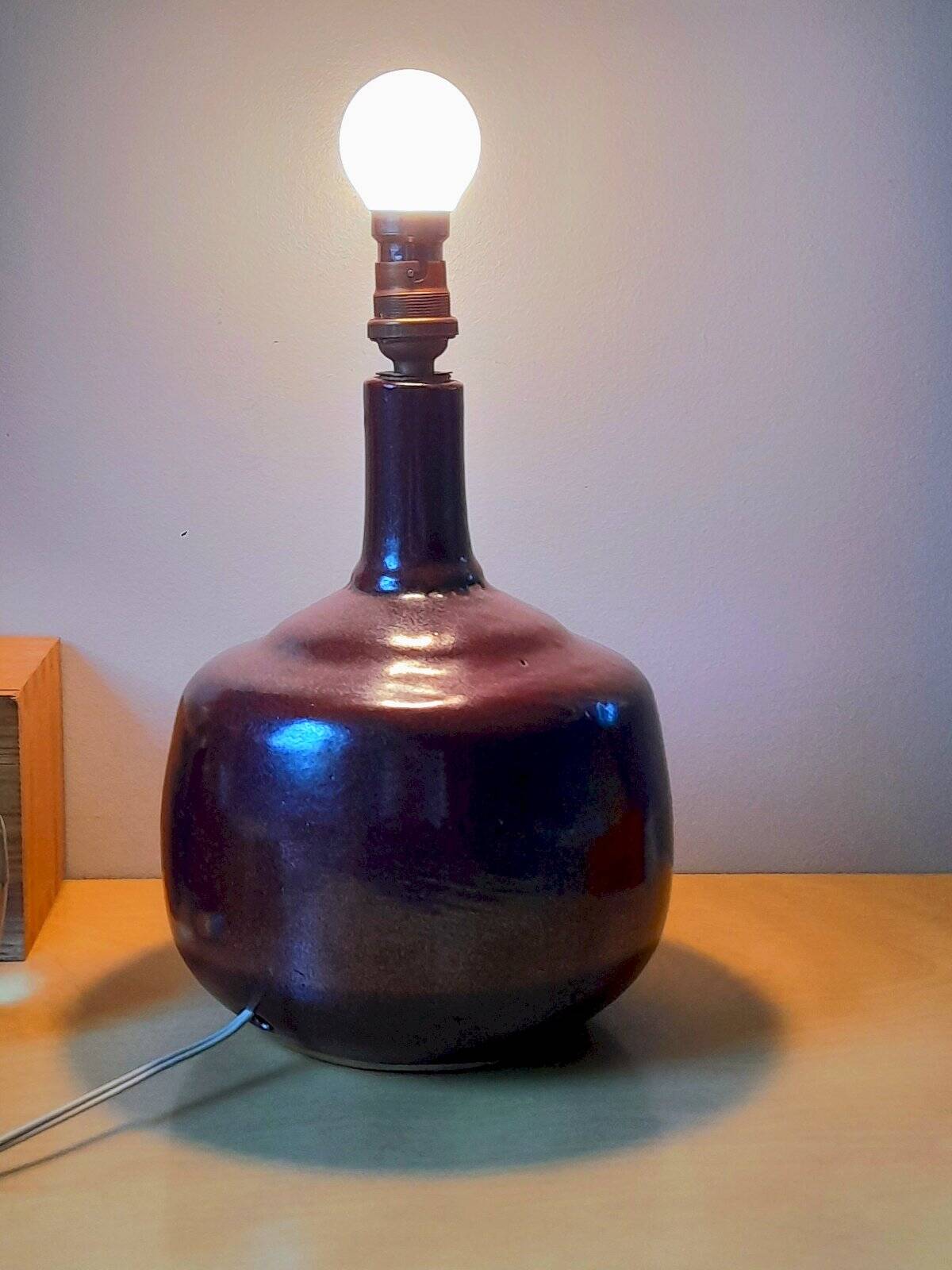 Lampe en céramique émaillée 1960 scandinave violet grès