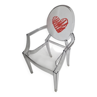 Chaise Lou Lou Ghost par Philippe Starck pour Kartell - Édition Cœur Rouge