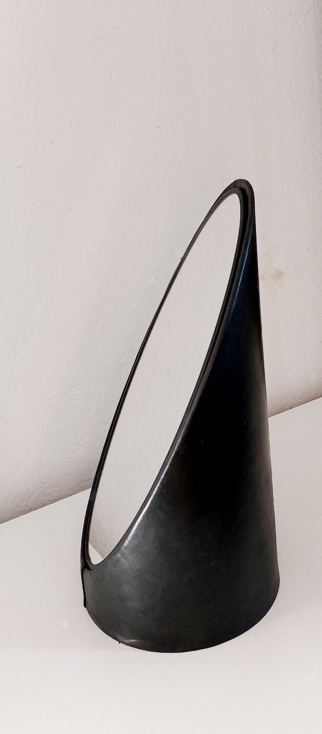 Lipstick leather table mirror