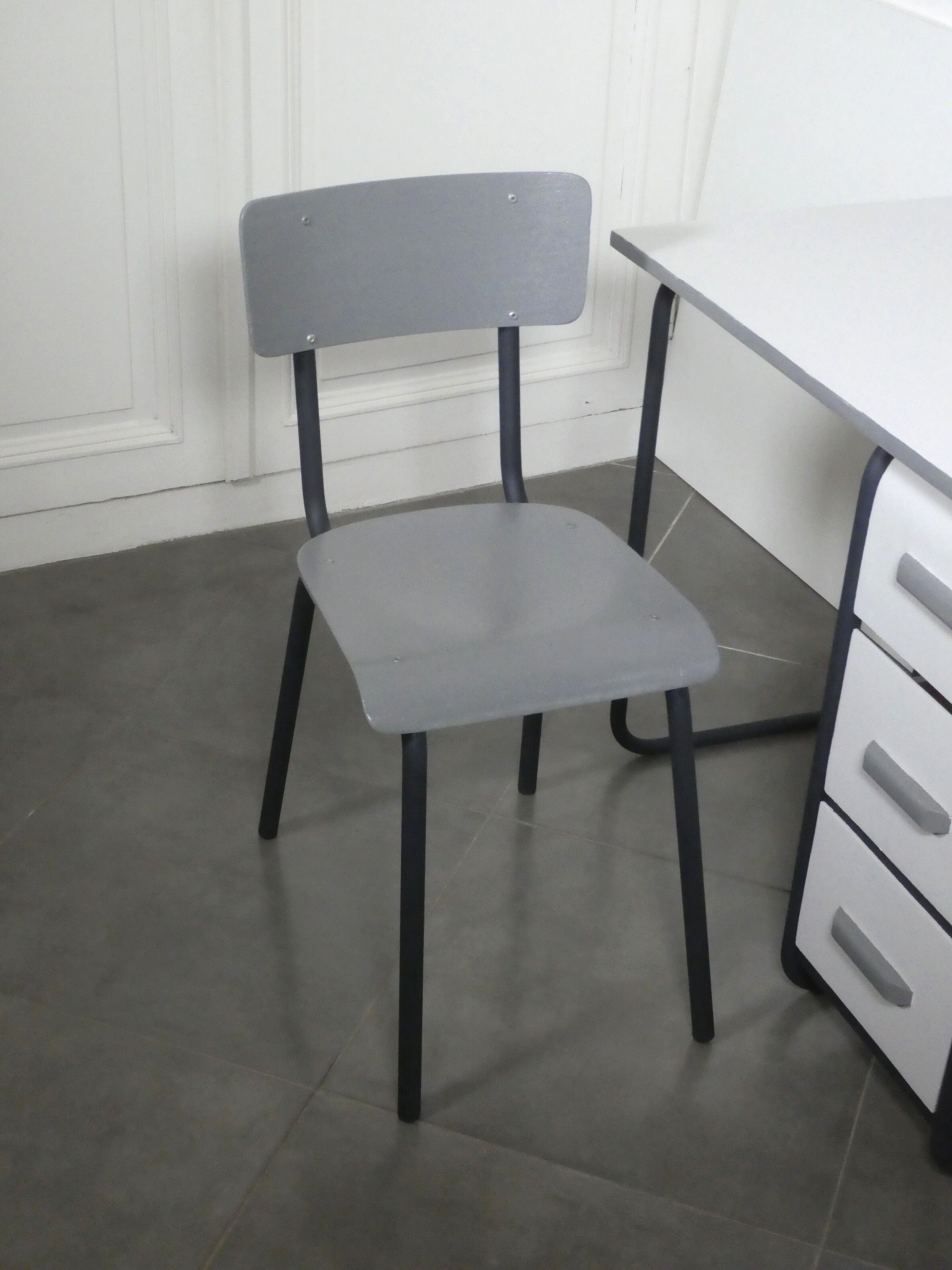 Desk and children's chair 1950