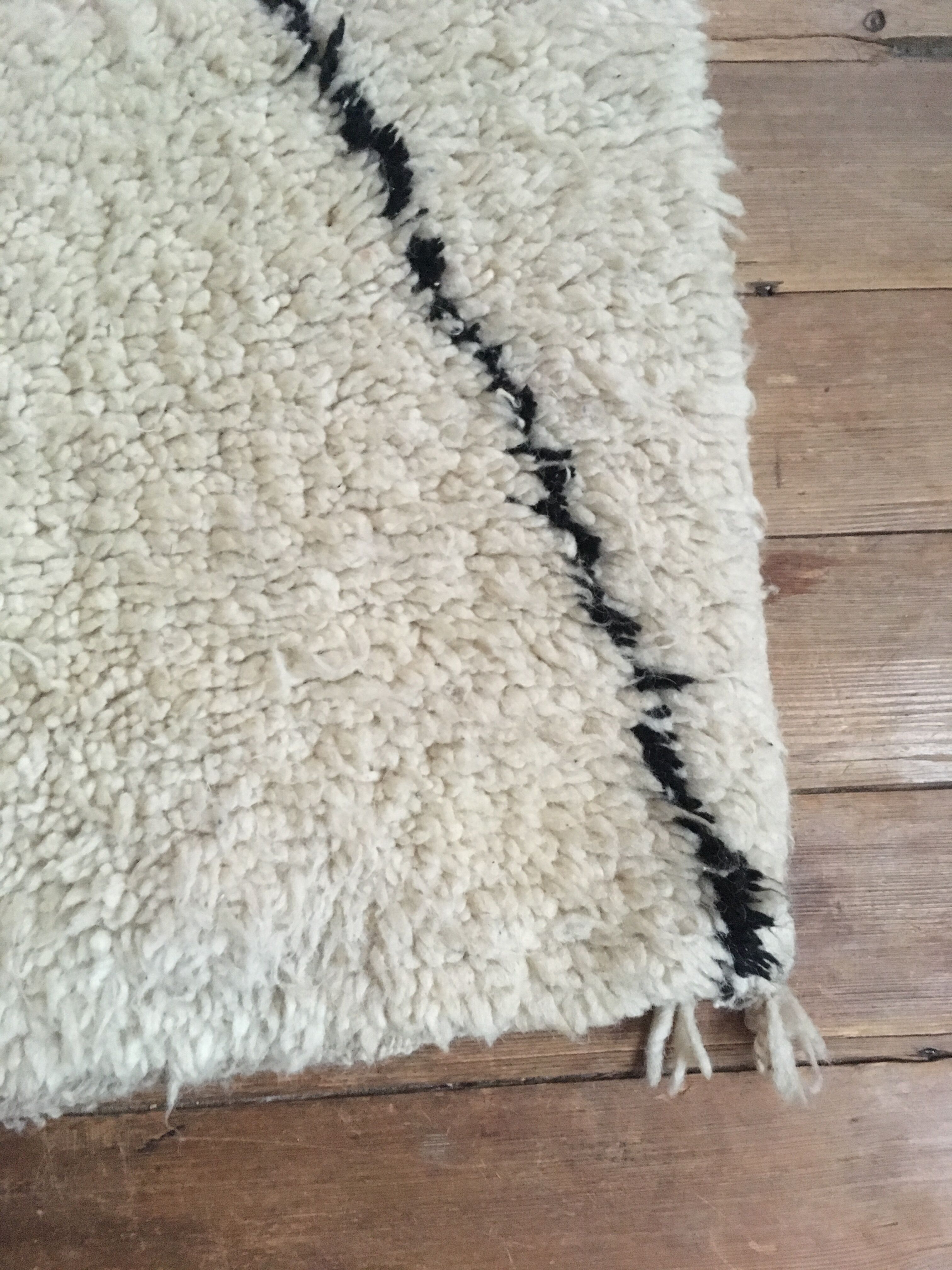 Beni ouarian done hand carpet 166x260cm