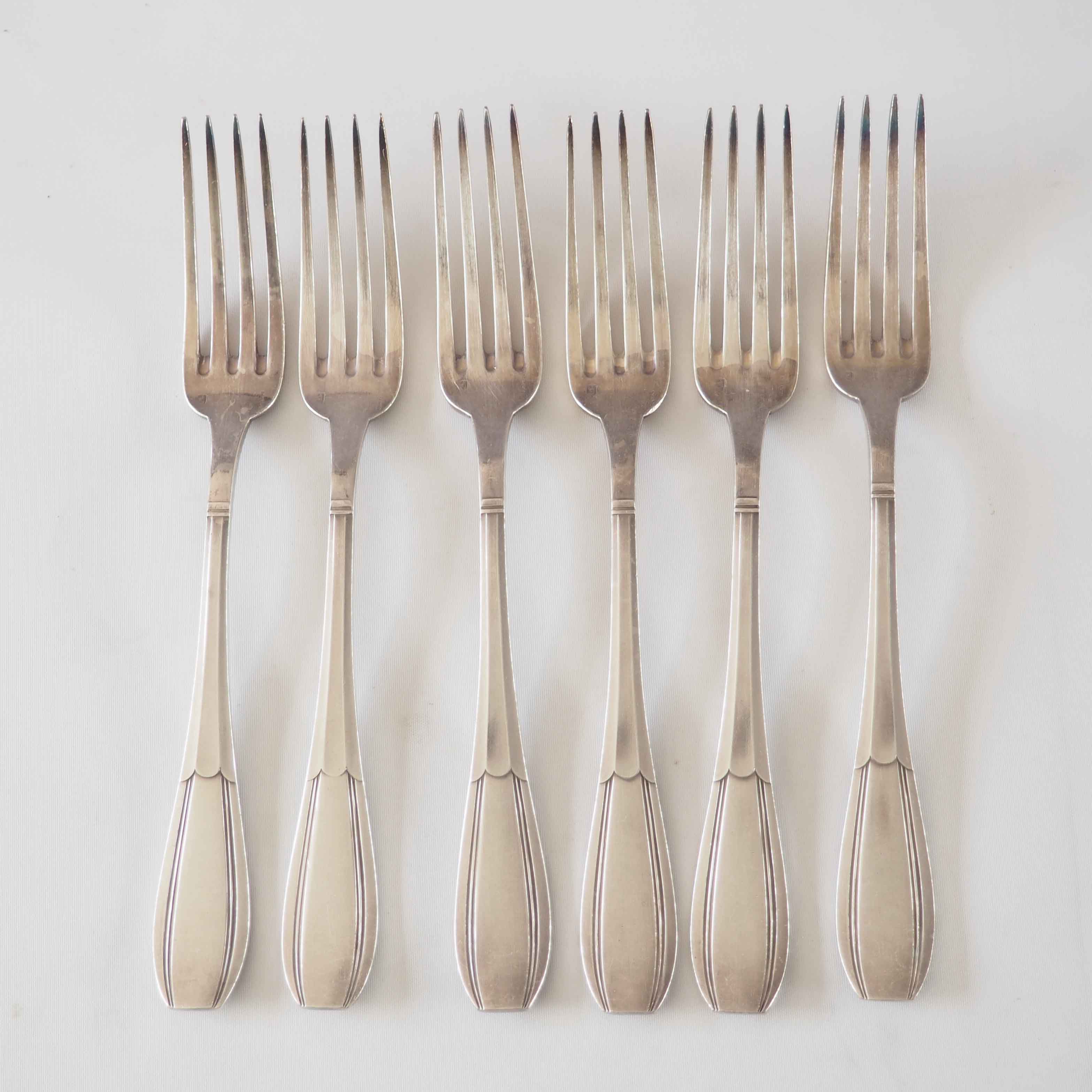 Silver cutlery set