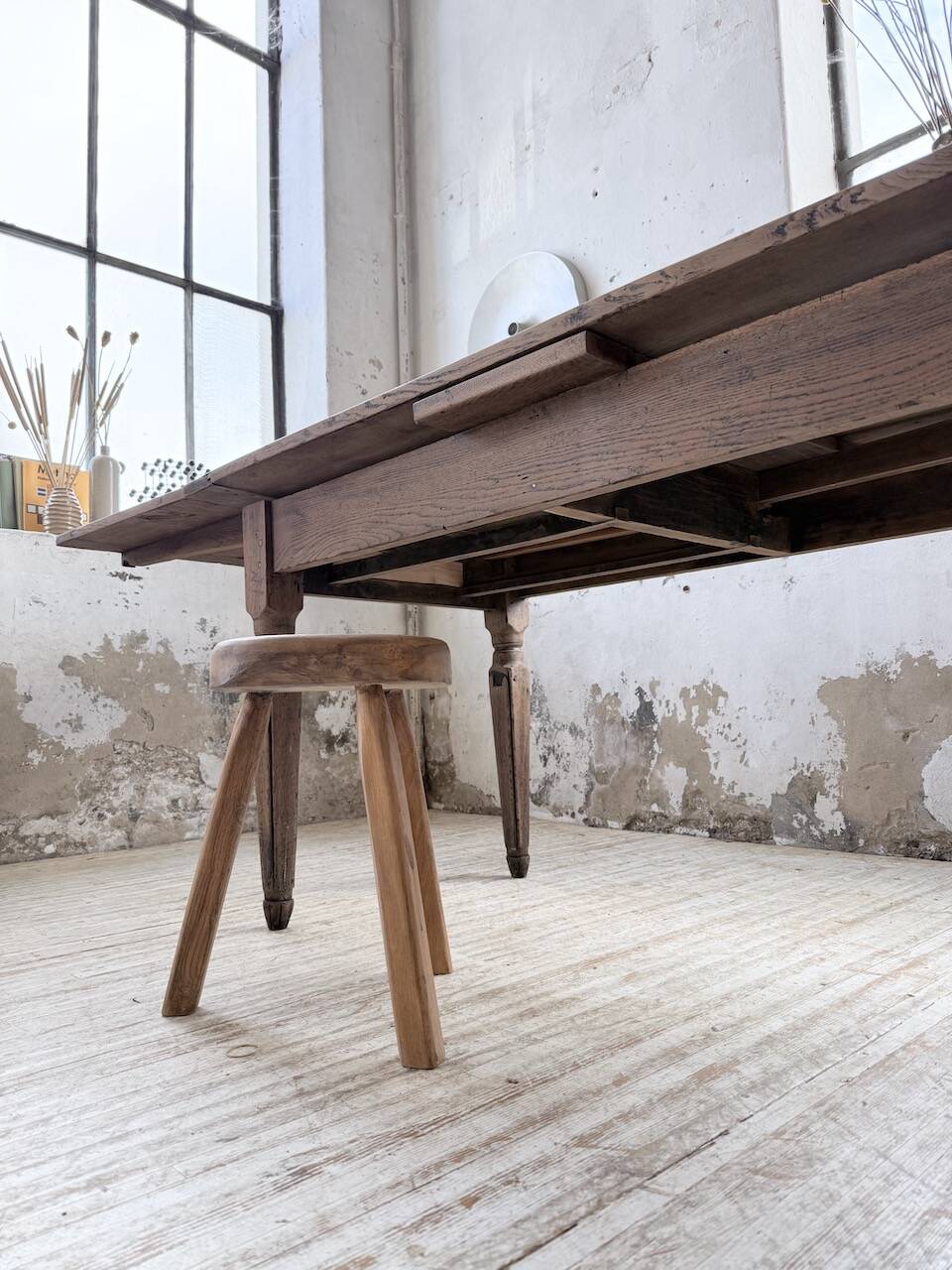 Solid oak farmhouse table with integrated extensions 1950