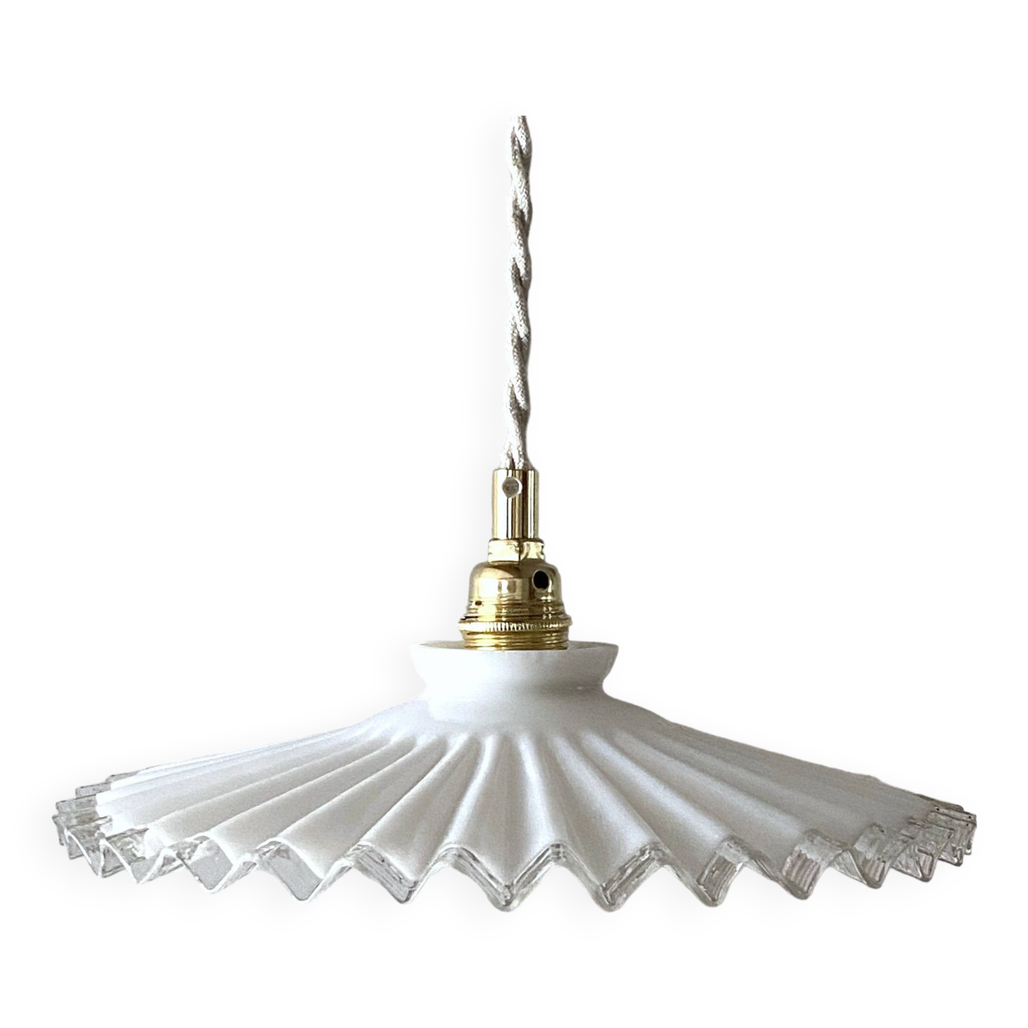 Suspension en opaline plissée