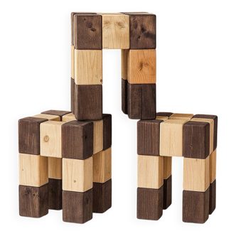 Set of 3 stools with a checkerboard pattern in solid wood.