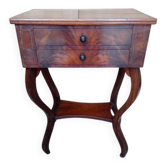 Table travailleuse - En acajou et placage d'acajou - Epoque XIXem