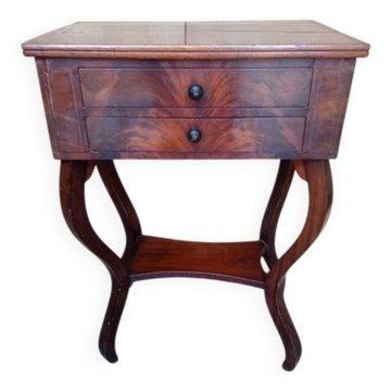 Table travailleuse - En acajou et placage d'acajou - Epoque XIXem