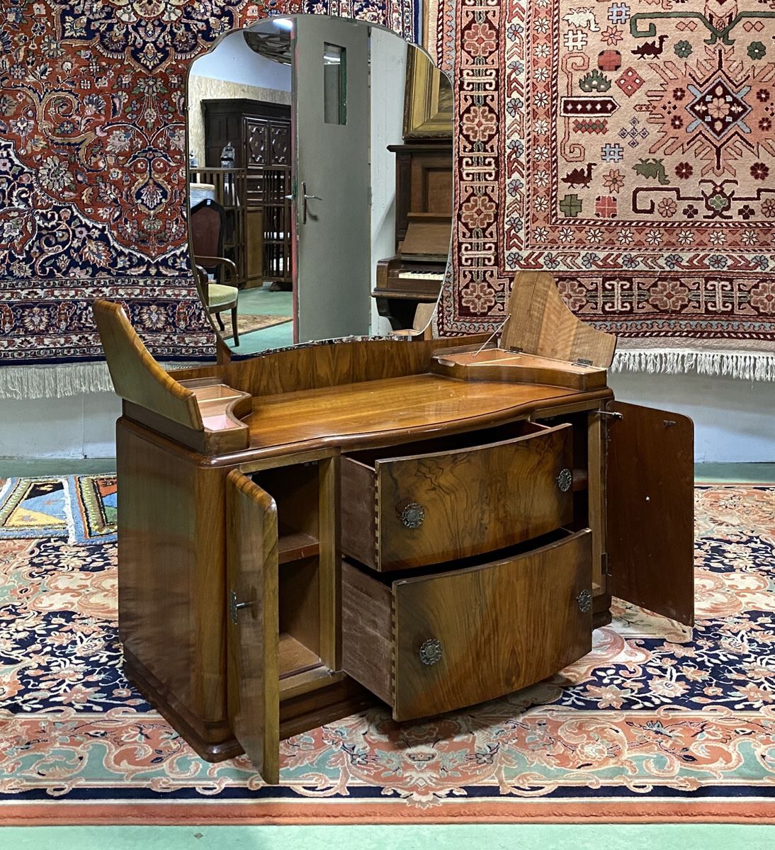 English Art Deco hairdresser in walnut magnifying glass