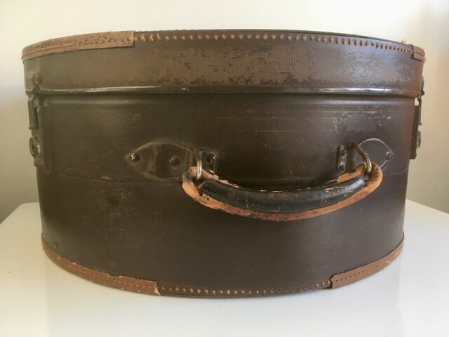 Vulcanized fiber imperiala hat case