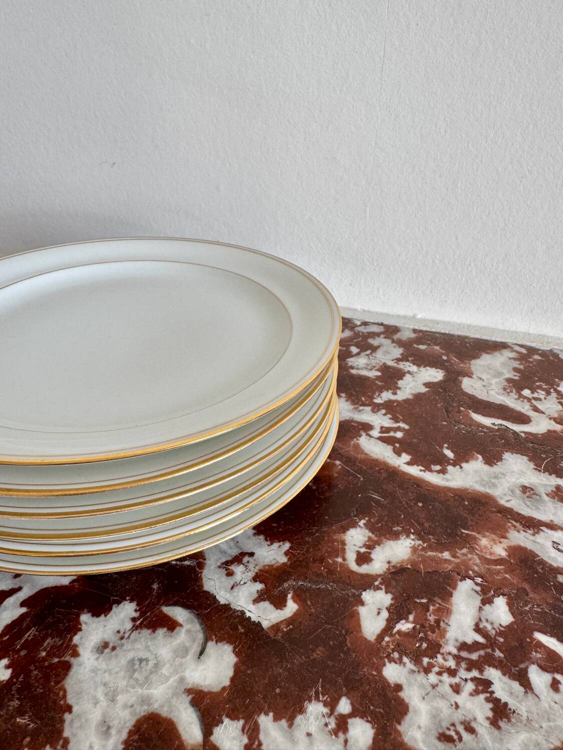 Petites assiettes en porcelaine de Limoges