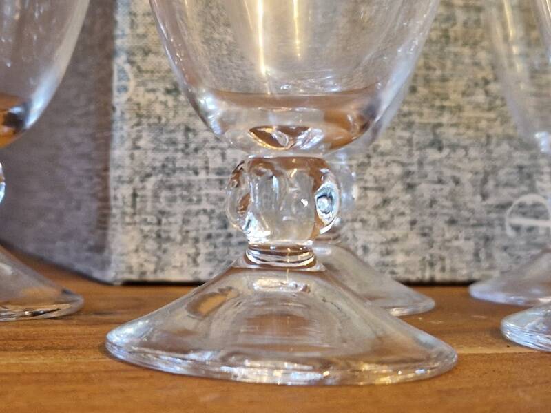 Set of 12 Daum crystal wine glasses, Orval model - 11cm - gift box